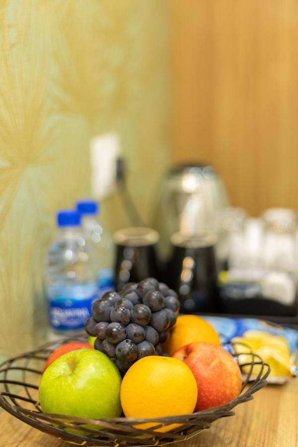 Esaa Airport Hotel Kochi Esterno foto