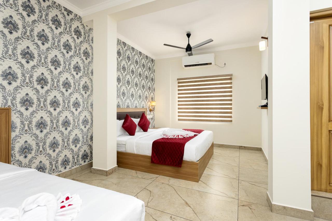 Esaa Airport Hotel Kochi Esterno foto